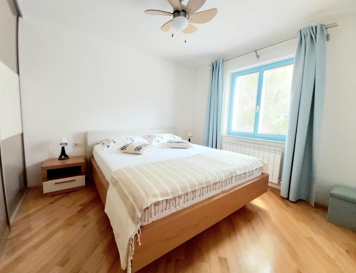Salt & Sage Apartment Manzano Extérieur photo